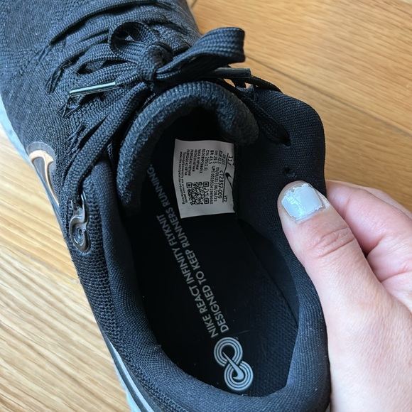 Nike react mens sneakers black and gold worn once size 11.5 - Picture 7 of 9